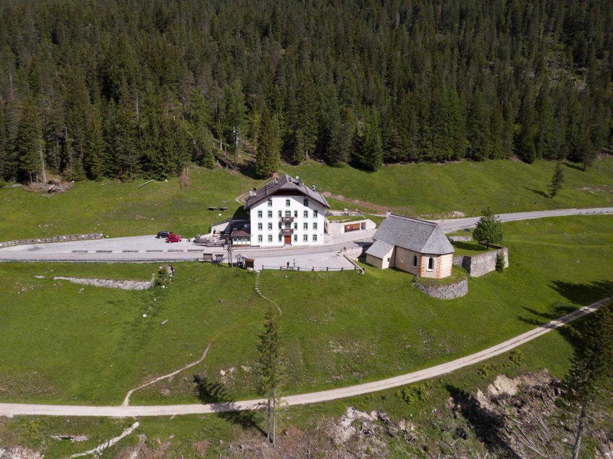 Готель Ristorante Rifugio Ospitale Кортіна-д'Ампеццо Екстер'єр фото